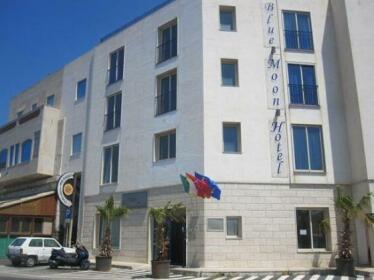 Blue Moon Hotel
