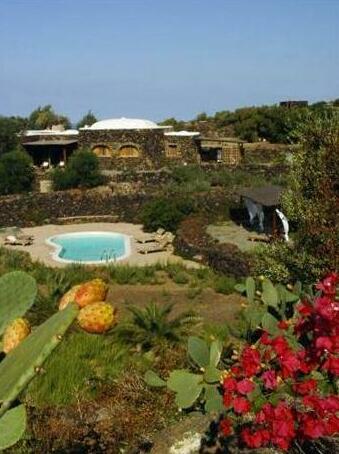 Dammusi Sciuvechi Resort
