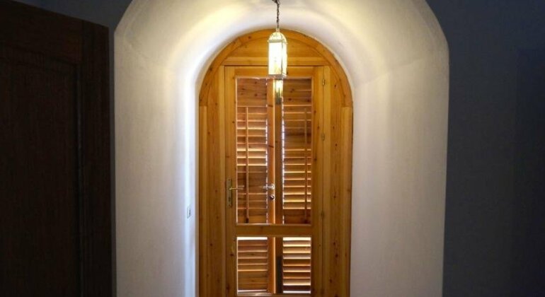 Waterfront Villa - Photo2