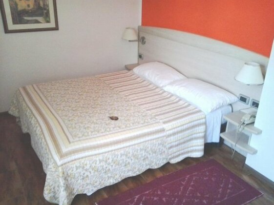 Albergo LocandaMezzolago - Photo4