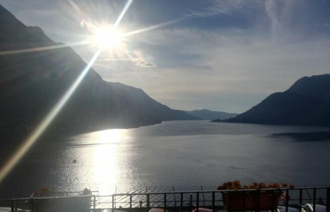 Panorama Lake Como Apartment - Photo5