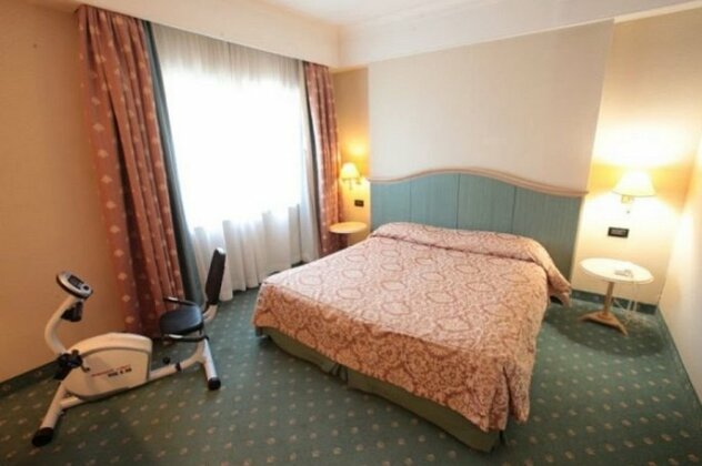 Green Park Hotel - Photo5