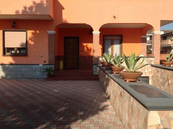 Orange Holiday Home - Photo2