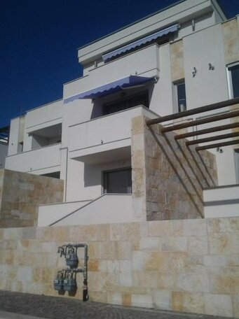  Photo 2