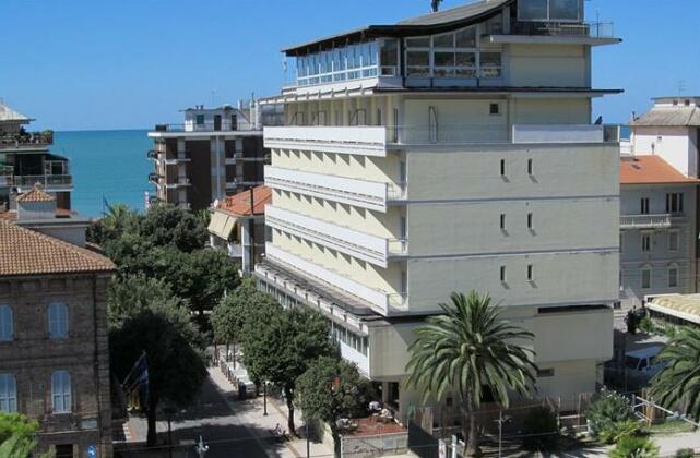 Hotel Gabbiano Porto San Giorgio - Photo2