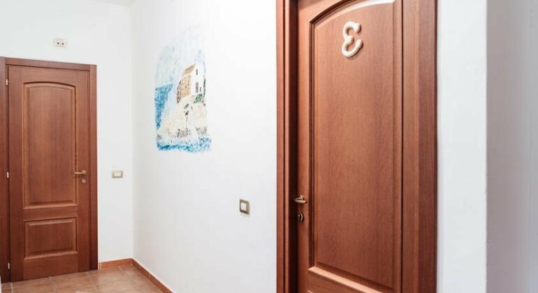 La Mezzanella Guesthouse - Photo2