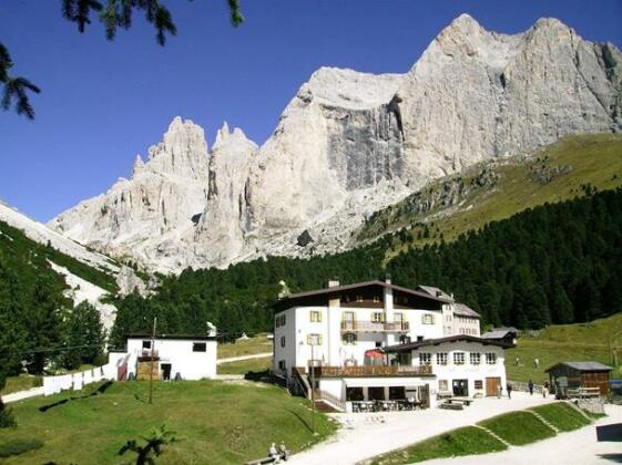 Rifugio Gardeccia - Photo5