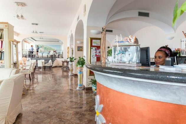 Hotel Margherita Praiano - Photo4