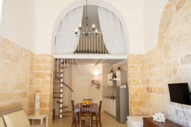 Stone Suite - Photo2