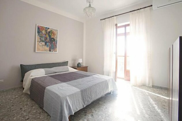 Ciraccio Apartments - Photo2