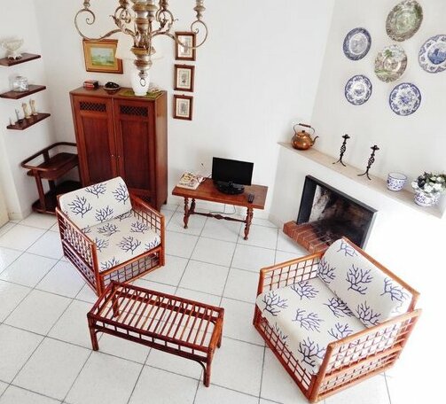 Mediterranean Villa - Photo2