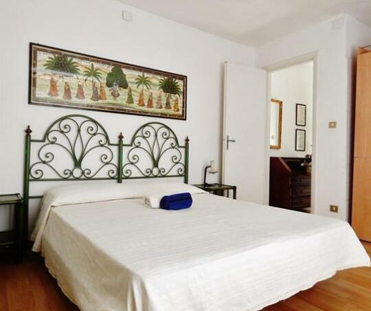 Mediterranean Villa - Photo3