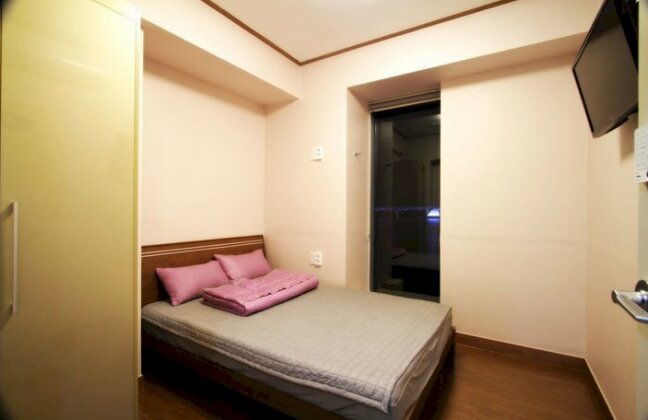 Ruri Est Bed and Breakfast - Photo3