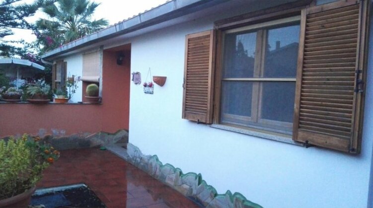 Apartment With 2 Bedrooms in Quartu Sant'elena With Enclosed Garden and Wifi