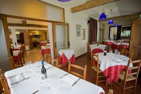 La Tavernetta Hotel Restaurant - Photo4