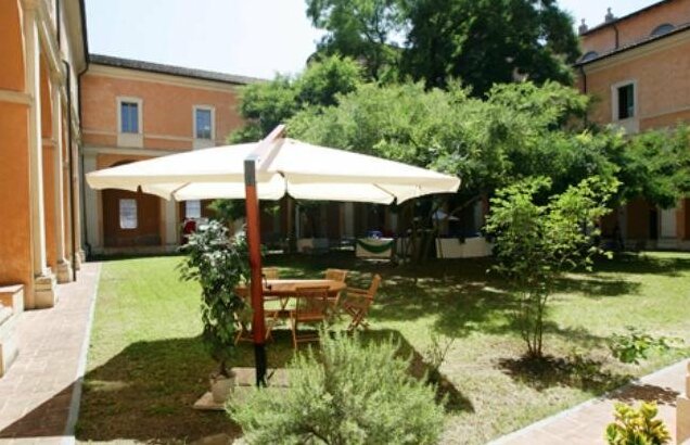 Student's Hostel Della Ghiara - Photo4