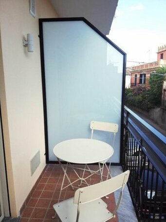 Cosmo Rooms - Photo5