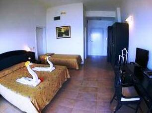 Hotel Villaggio Stromboli Ricadi - Photo4