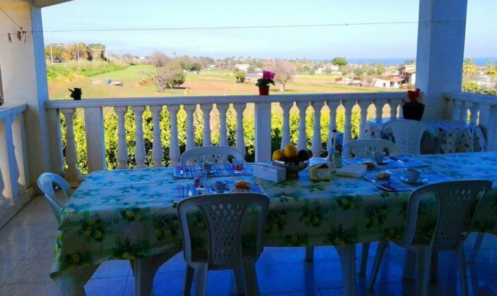 Villa Cecile Ricadi - Photo2