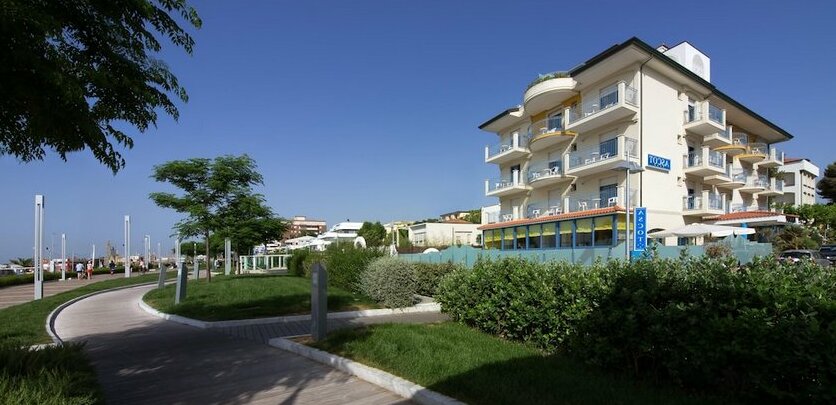 Hotel Ascot Riccione - Photo2