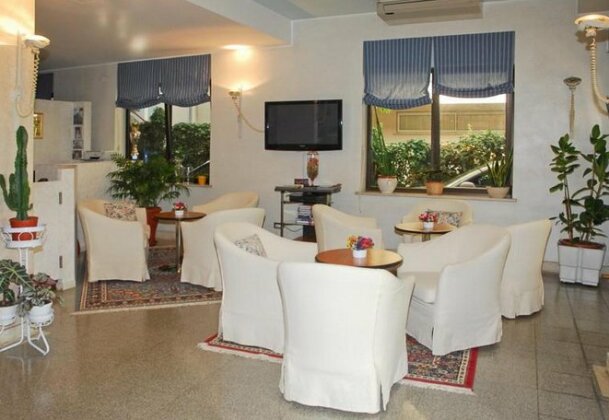 Hotel La Pineta Riccione - Photo4