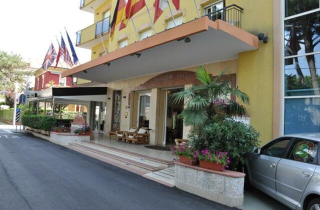 Hotel Mocambo Riccione - Photo5