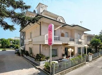 Hotel Morena Riccione - Photo2