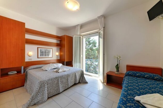 Hotel Taormina Riccione - Photo3