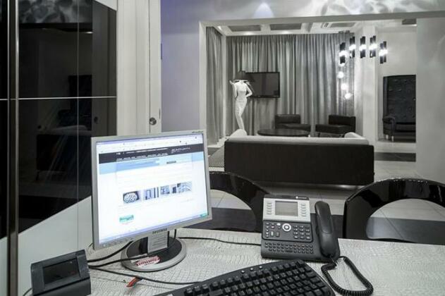 Atmosphere Suite Hotel - Photo5