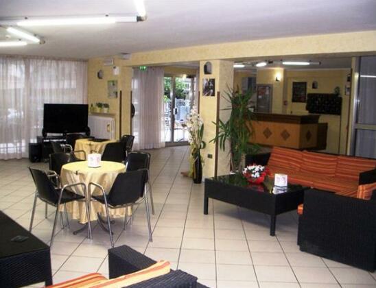 HalfMoon Hotel - Photo4