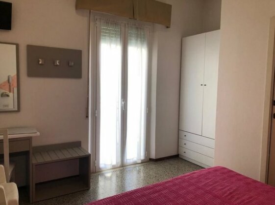 Hotel Alevon - Photo2