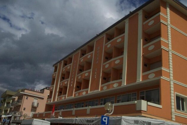 Hotel Alexander Resort - Photo3