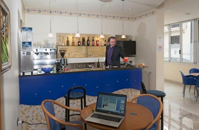 Hotel Ave Rimini - Photo4