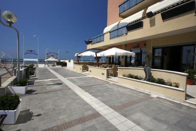 Hotel Baia - Photo4