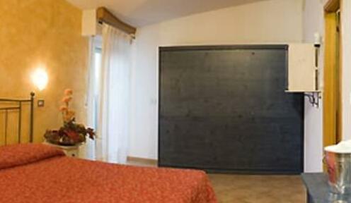 Hotel Carol Rimini - Photo4