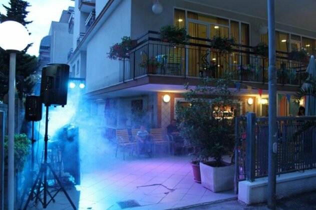 Hotel Colibri Rimini - Photo2