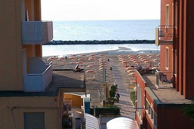 Hotel Grazia Rimini - Photo2