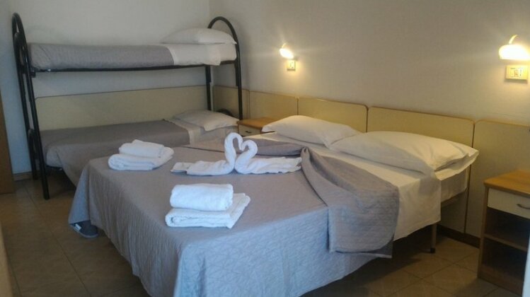 Hotel Madrid Rimini - Photo4