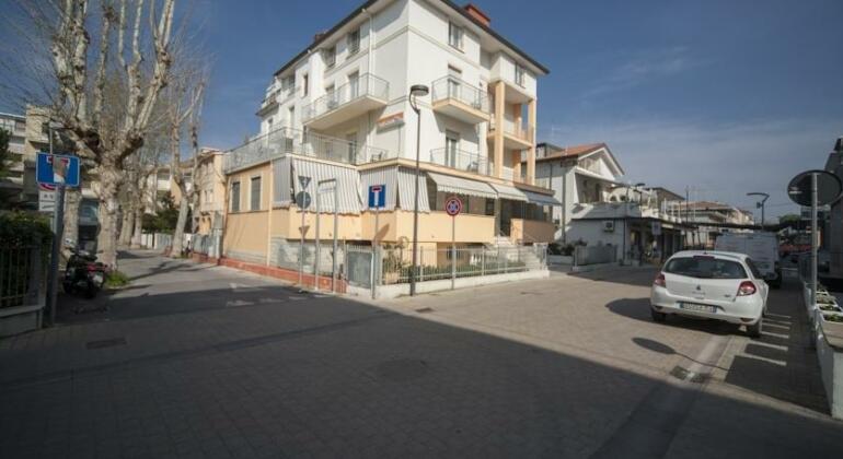 Hotel Malibu Rimini - Photo2