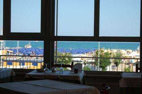 Hotel Nelson Rimini - Photo4