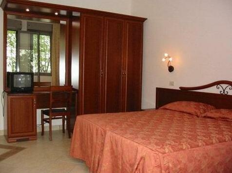 Hotel Sovrana - Photo4
