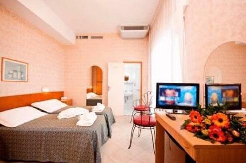 Hotel Spiaggia Marconi - Photo4
