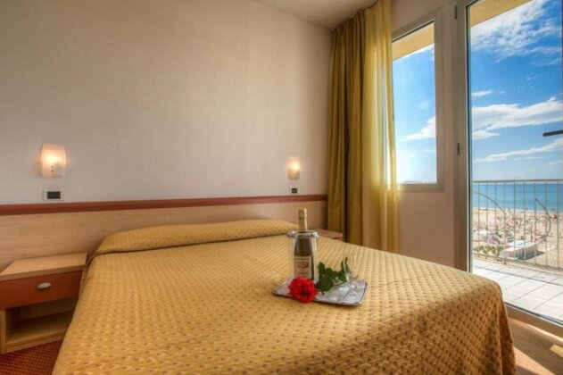 Hotel Tilmar - Photo2