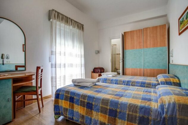 Hotel Tiziana Rimini - Photo2