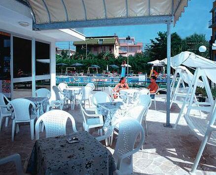 Lem Hotel - Photo2