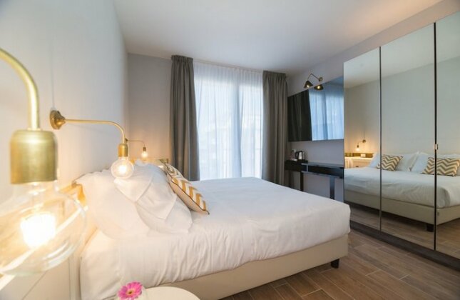 Residence Ten Suite - Photo4
