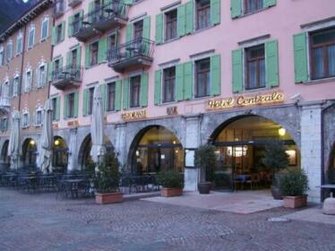 Hotel Centrale Riva del Garda