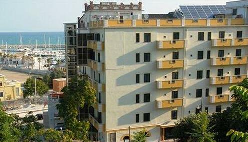 Hotel Solaria Rodi Garganico - Photo2