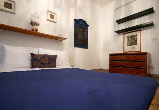 3 Bedroom Flat In St Paul - Photo3