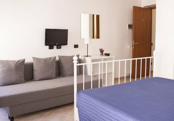 3 Coins Trevi Fountain Bed & Breakfast Rome - Photo3